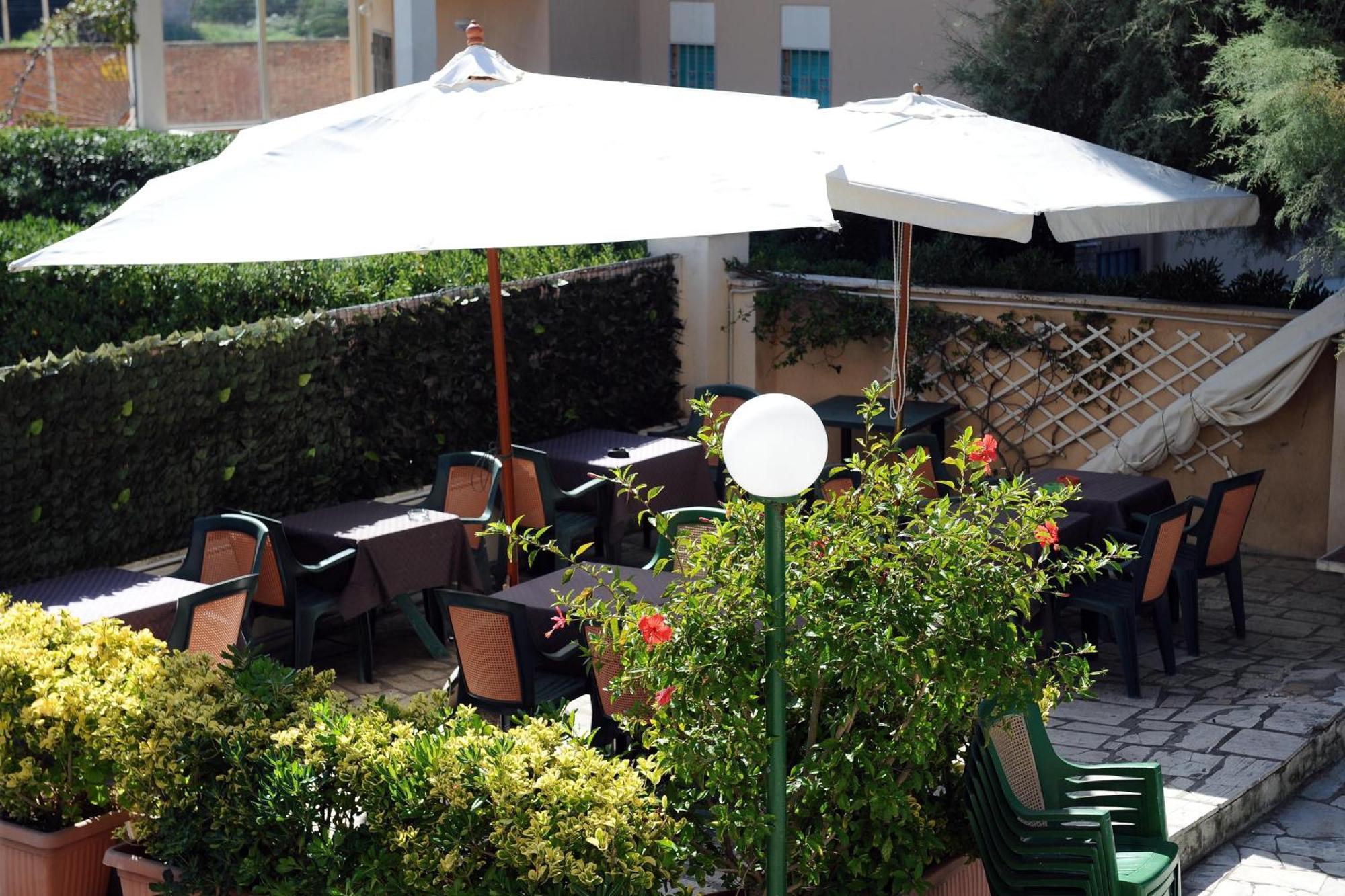 Albergo Villa Marina Anzio Exteriör bild